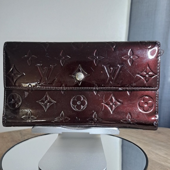 Louis Vuitton Burgundy Vernis Portfeville Wallet - Picture 1 of 17